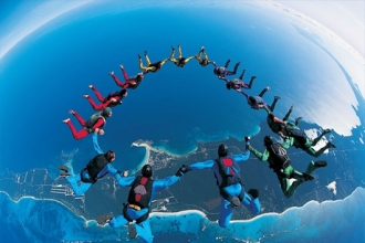 Бэйсджампинг: прыжки с парашюта, от которых стынет кровь